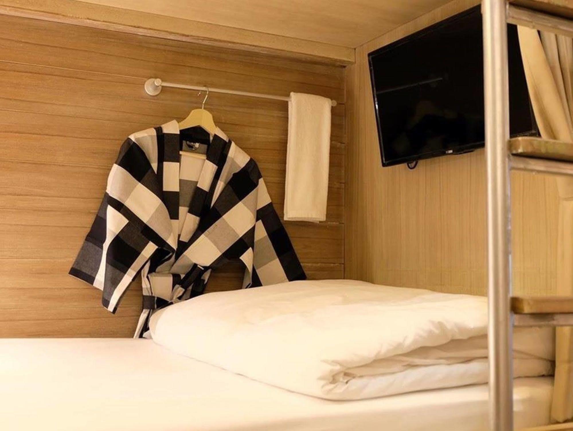 Canale Hostel Bangkok Ngoại thất bức ảnh
